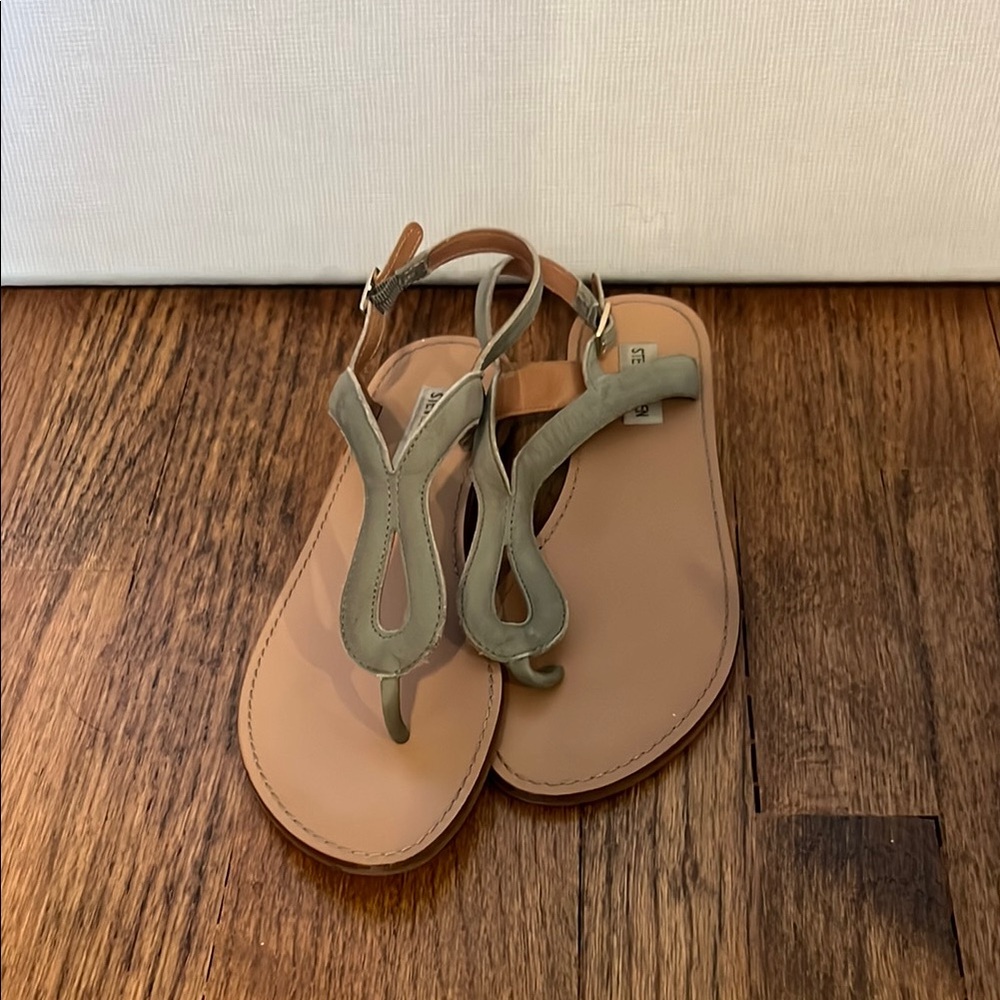 Stylish Tan and Green Steve Madden Sandals
